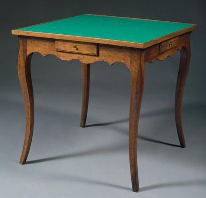 Table à jeu carré à un tiroir par coté, pieds...