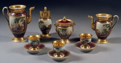 Partie de service en porcelaine de Paris...