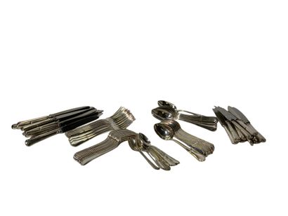 Set of silver-plated filet-style cutlery...