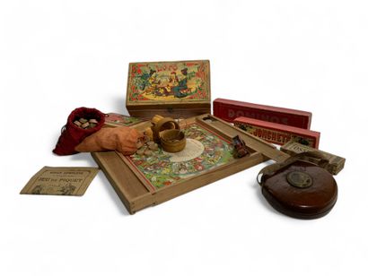 Antique toy set including: a goose game,...