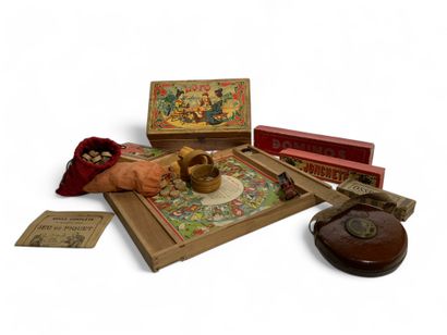 Antique toy set including: a goose game,...