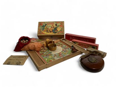 Antique toy set including: a goose game,...