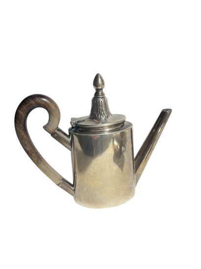 Silver service including: a small coffee...