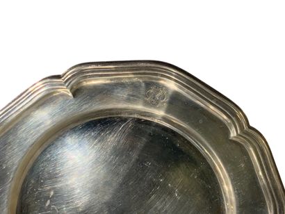 Set of six silver-plated plates with poly-lobed...