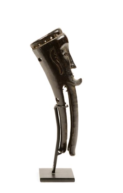 Etui à balles Batak
Sumatra
Bois. H. 15,5...