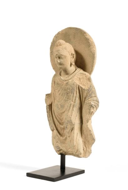 Buddha
Art du Gandhâra circa IIIe-IVe siècle
Schiste.
H....