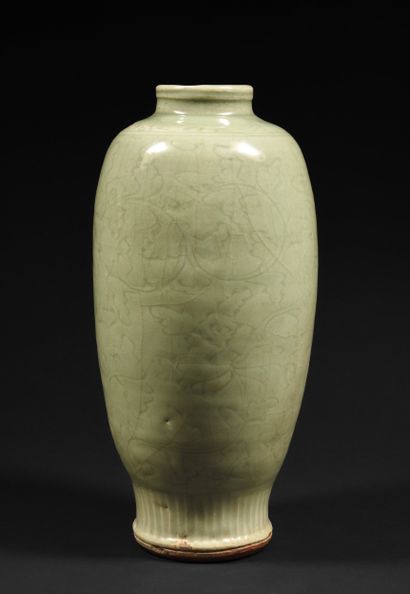 Vase rouleau
Chine, fours de Longquan,
Dynastie...