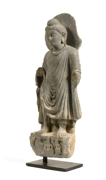 Buddha
Art du Gandhâra circa IIIe-IVe siècle
Schiste.
H....