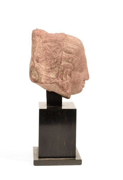 Tête de divinité
Inde, empire Kushan circa...