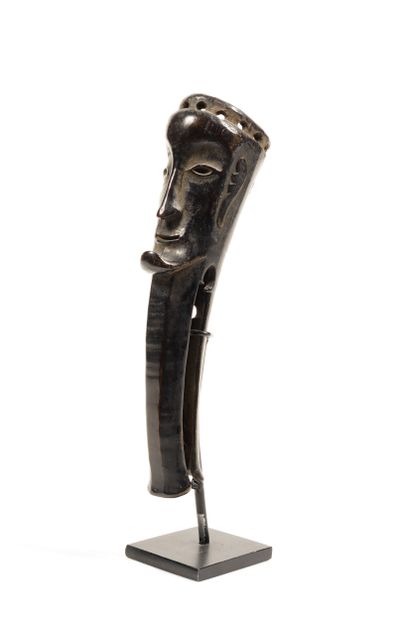 Etui à balles Batak
Sumatra
Bois. H. 15,5...