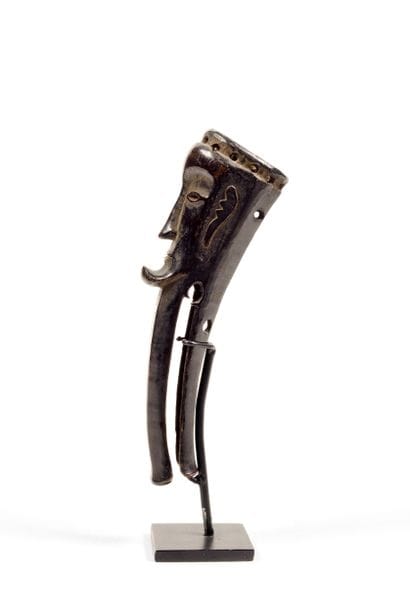 Etui à balles Batak
Sumatra
Bois. H. 15,5...