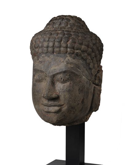 Importante tête de Buddha Art post-Bayon,
Thaïlande...