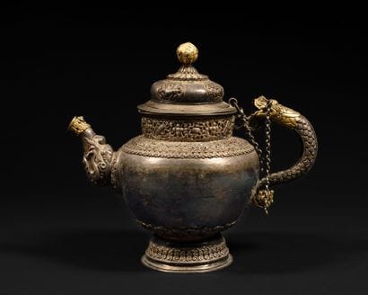 Théière
Tibet circa XIXe siècle
Argent à...