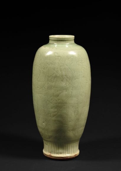 Vase rouleau
Chine, fours de Longquan,
Dynastie...
