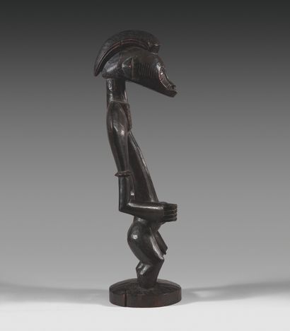 Figure masculine Senufo
Attribuée à l’atelier...