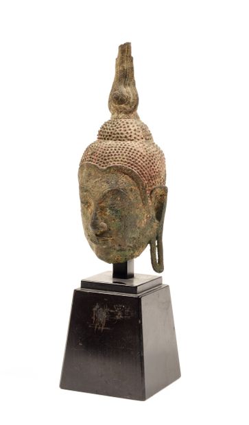 Tête de Buddha
Thaïlande circa XVe siècle
Alliage...