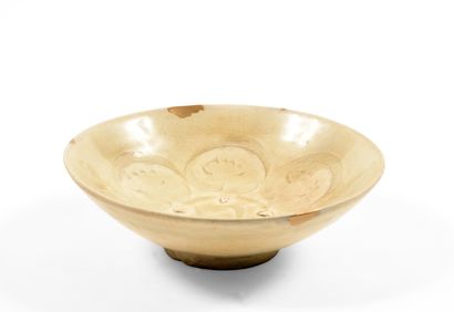 Coupe évasée
Vietnam, XIIe-XIIIe siècle
Grès...