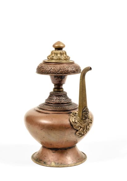 Vase / verseuse bumpa
Tibet circa XIXe siècle
Cuivre...
