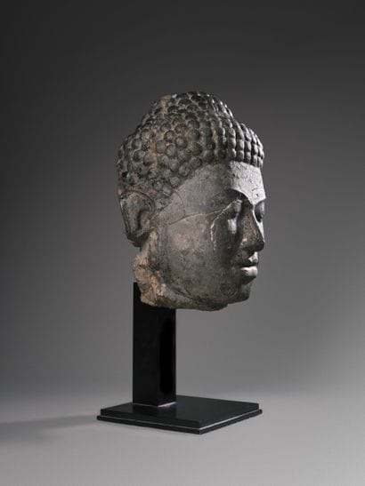 Importante tête de Buddha Art post-Bayon,
Thaïlande...