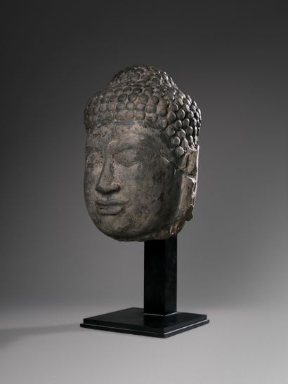 Importante tête de Buddha Art post-Bayon,
Thaïlande...