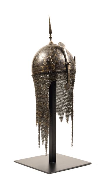 Casque kulah khud et protection de bras bazuband,
Iran...