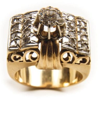 BAGUE STYLE CHEVALIÈRE EN OR JAUNE ET PLATINE...