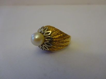 Bague boule en or (18 carats) et perle de...