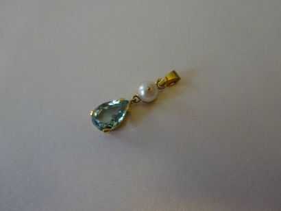 PENDENTIF AIGUE MARINE ET PERLE DE CULTURE...