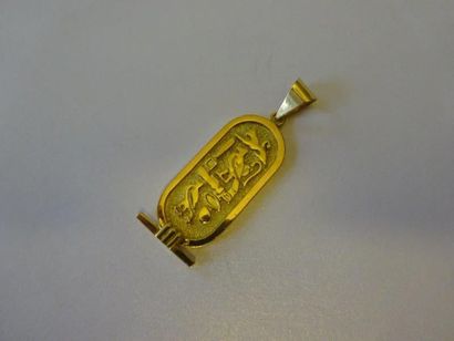 PENDENTIF EN OR JAUNE 18 CARATS (750 MILLIÈMES)...