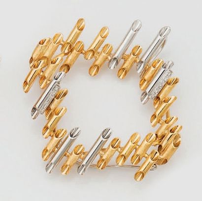 BROCHE EN OR 18 CARATS (750 MILLIÈMES) Broche...