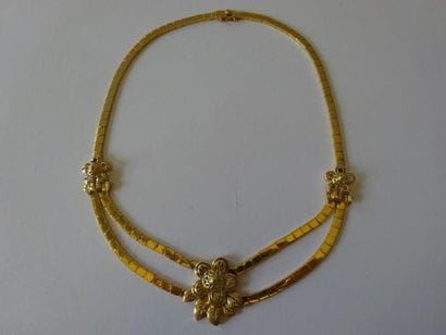COLLIER EN OR JAUNE 18 CARATS (750 MILLIÈMES)...