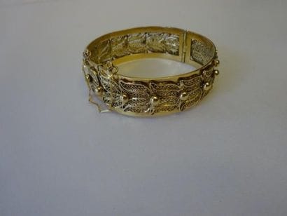 BRACELET EN OR 18 CARATS (750 MILLIÈMES)...