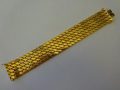LARGE BRACELET EN OR 18 CARATS (750 MILLIÈMES)...