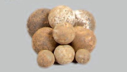 LOT DE 9 BOULETS PROVENANT DE CHAMP DE BATAILLE....