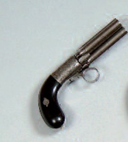REVOLVER POIVRIÈRE « MARIETTE » À PERCUSSION,...