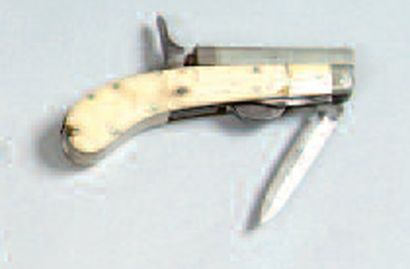 Couteau pistolet à deux lames pliantes, un...