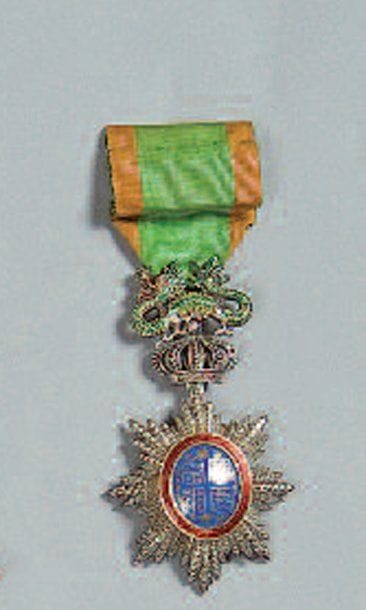 ANNAM Ordre du Dragon. Etoile de Chevalier....