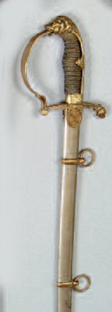 SABRE D'OFFICIER DE CAVALERIE PRUSSIEN. Poignée...