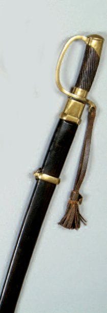 SABRE RUSSE DIT TCHARKA MODÈLE 1881. Poignée...