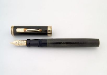 SWAN 48, ebonite noire, plume n°8, légère...