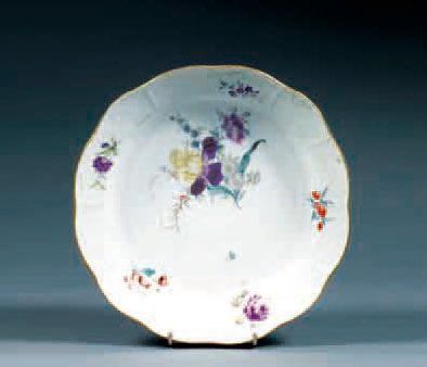 MEISSEN PLAT CREUX À DÉCOR FLORAL POLYCHROME,...
