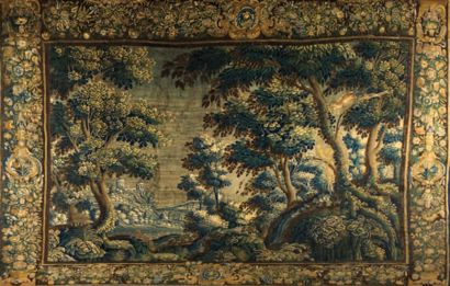 TAPISSERIE VERDURE à décor de volatiles et...