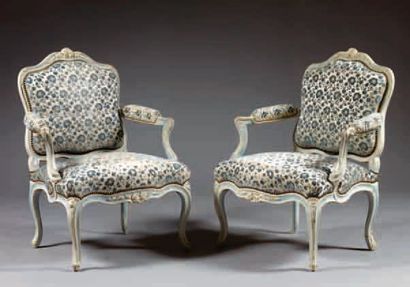 PAIRE DE FAUTEUILS À DOSSIER PLAT en bois...