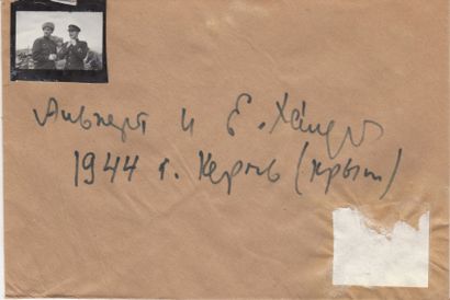 YEVGENI KHALDEI 1917-1997

Alpert i Khaldei,...