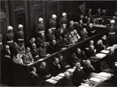 YEVGENI KHALDEI 1917-1997

Procès de Nuremberg,...