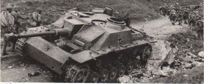 YEVGENI KHALDEI 1917-1997

Tank, ca. 1945.

Tirage...