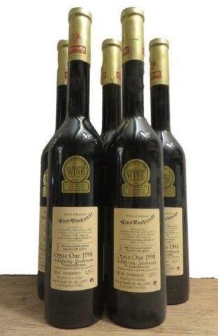 5 demi- bouteilles

OPITZ ONE Rouge 1998

Willi...