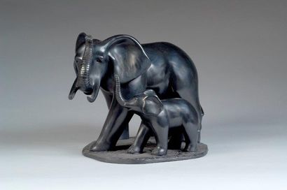 MESLY David (1918- 2004)


Ivoire Maternité

Bronze...