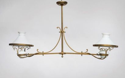 Suspension de billard en laiton à décor de...