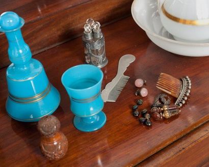 Service à eau comprenant une carafe, un verre,...